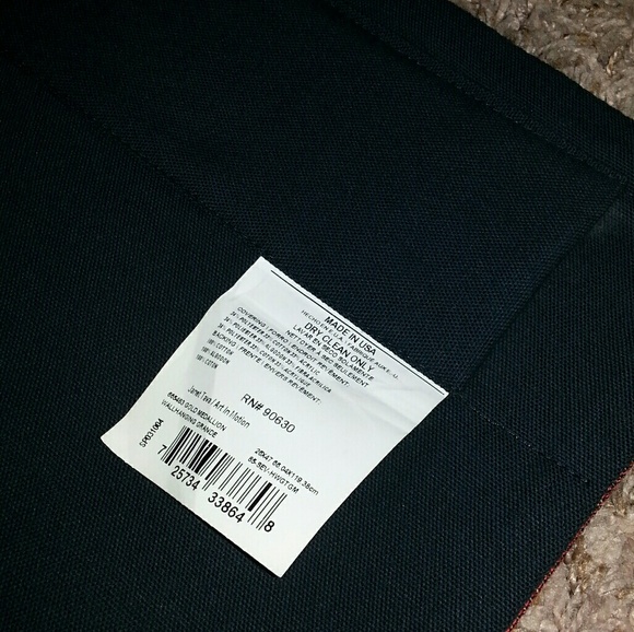 Janet Tava/Art In Motion Gold Medallion - Picture 5 of 8